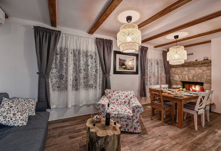 Exclusive Villas Joja - Niko House - Living Room